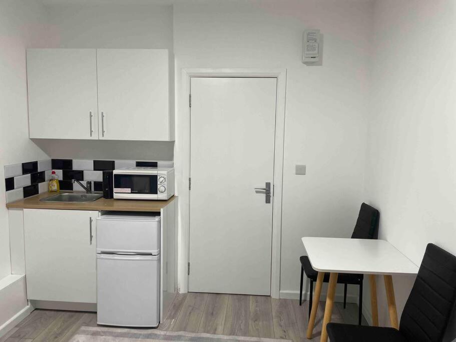 Appartamento Flat Private Shower Wc And Kitchenette *